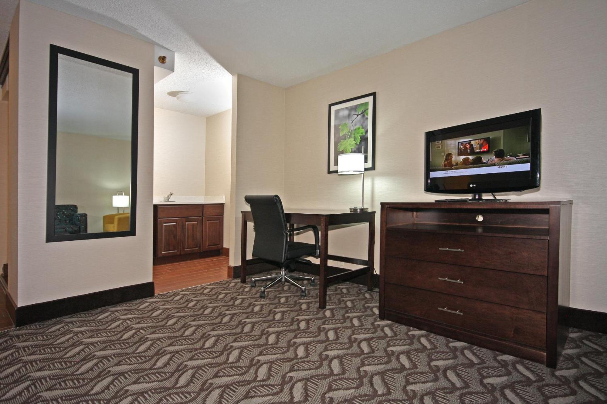 La Quinta By Wyndham Springfield Hotel Buitenkant foto
