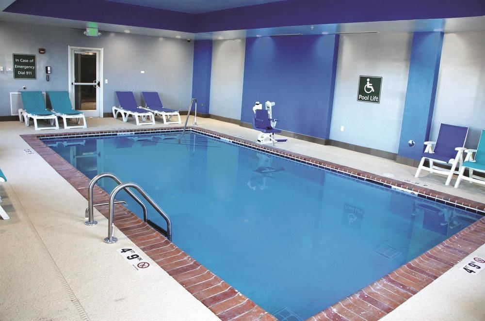 La Quinta By Wyndham Springfield Hotel Buitenkant foto
